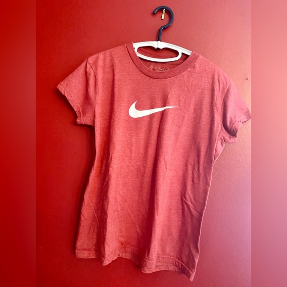 Nike Tops - Women’s Shortsleeve Nike Tee, size M